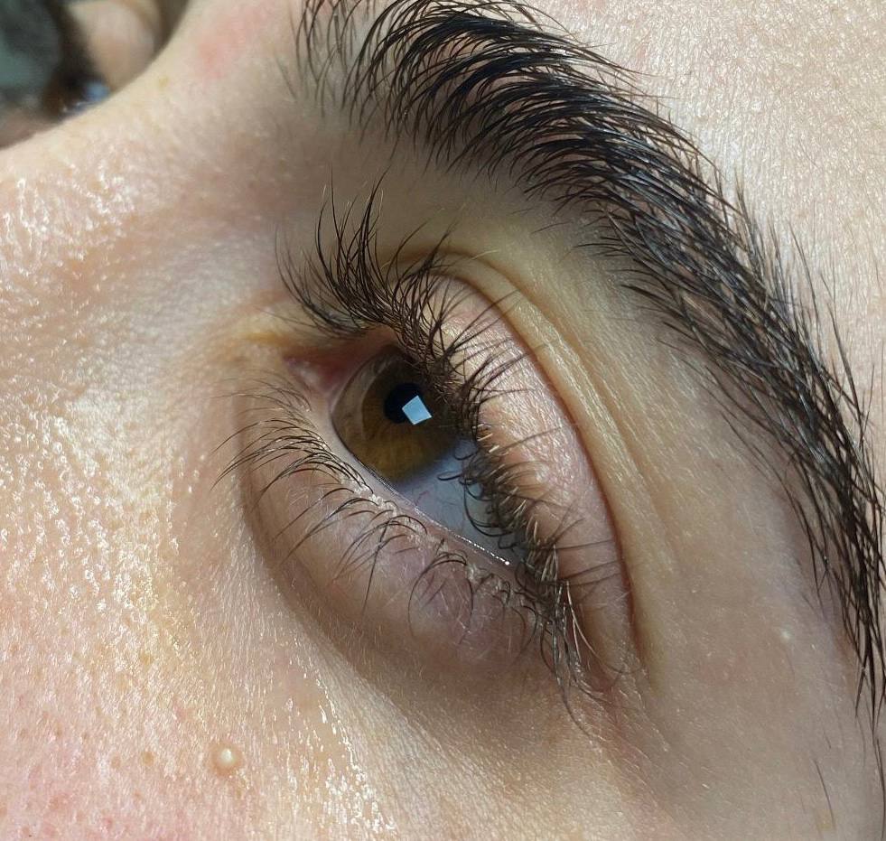 Lash lifting beauty treatment